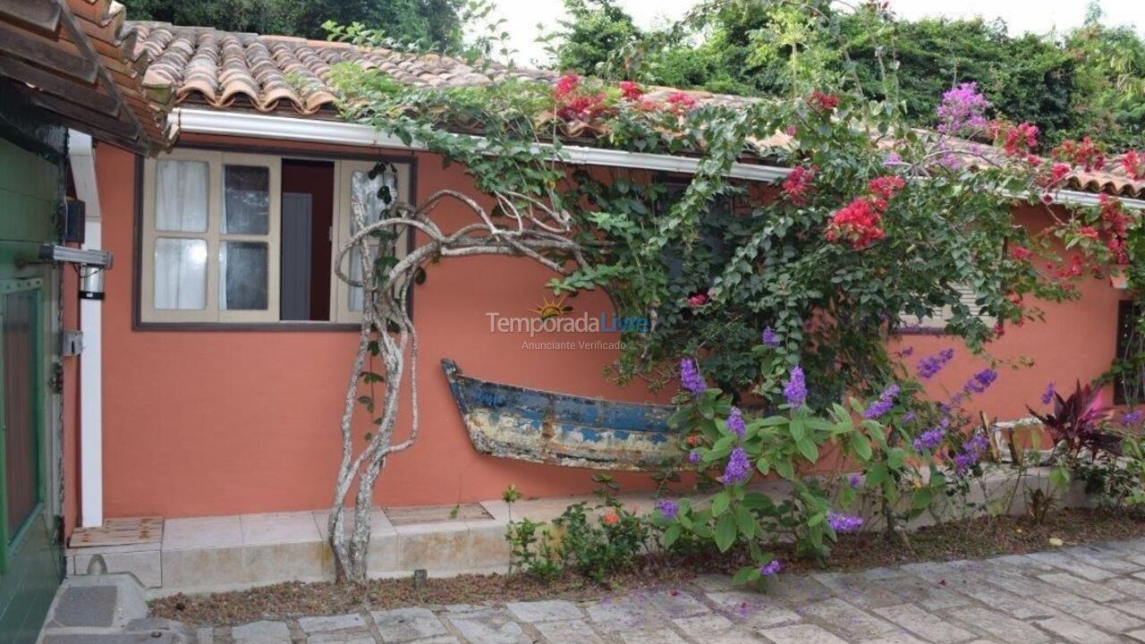 Casa para aluguel de temporada em Armação dos Búzios (Praia Rasa)