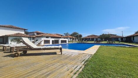 A charming house, in a condominium on the beach, Praia Rasa.