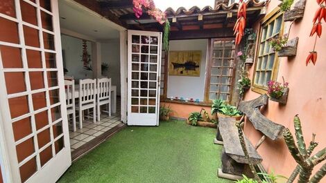 A charming house, in a condominium on the beach, Praia Rasa.