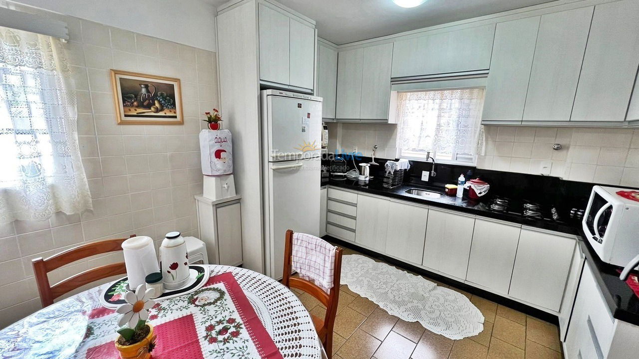 Apartamento para alquiler de vacaciones em Balneário Camboriú (Praia Central)