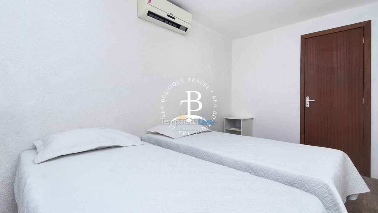 Apartment for vacation rental in Bombinhas (Praia de Bombinhas)