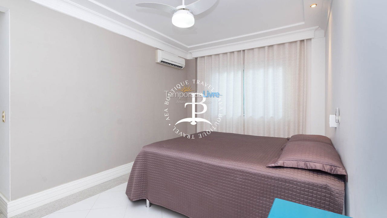 Apartment for vacation rental in Bombinhas (Praia de Bombinhas)