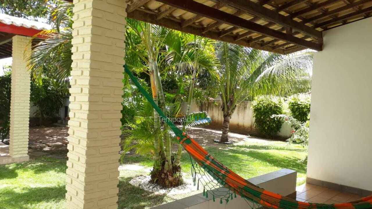 House for vacation rental in Camaçari (Praia de Guarajuba)