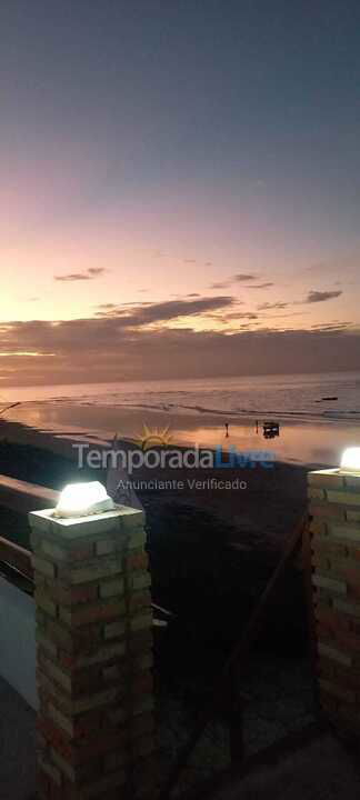 Casa para alquiler de vacaciones em Itapipoca (Praia da Baleia)