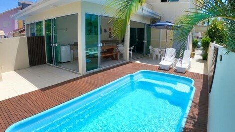 Excelente casa con piscina a 100 metros del mar!