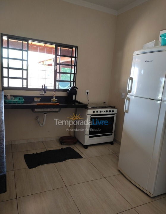 Casa para aluguel de temporada em Severínia (Estância Lucarelli Próximo à Olímpia Sp)