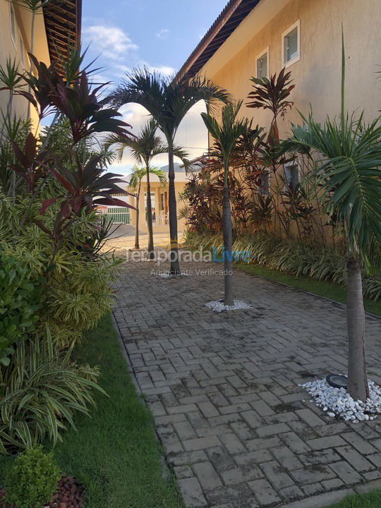 Apartamento para aluguel de temporada em Camaçari (Praia de Guarajuba)