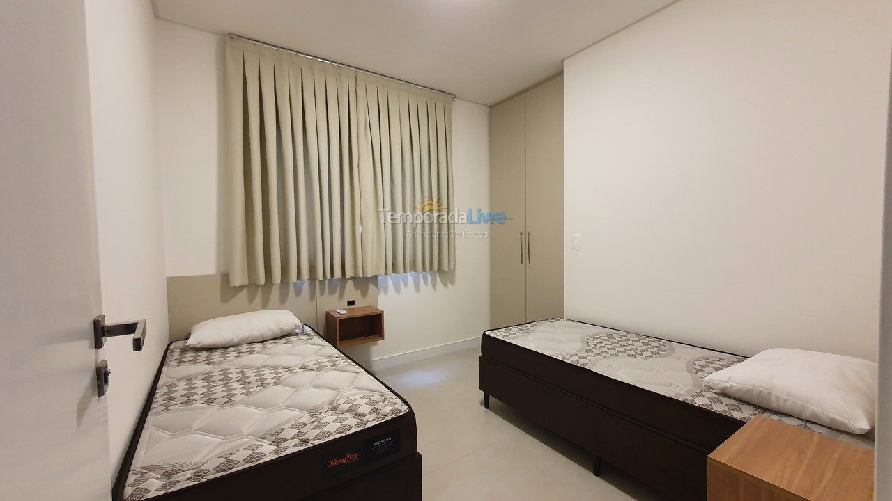 Apartamento para aluguel de temporada em Bombinhas (Bombinhas Centro)