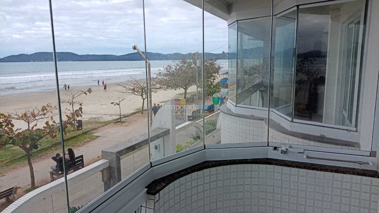 Apartamento para aluguel de temporada em Itapema (Meia Praia)