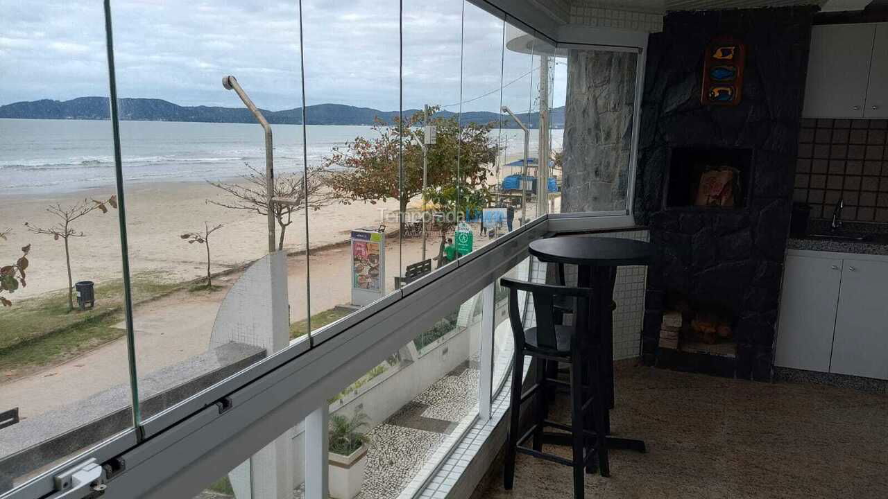 Apartamento para aluguel de temporada em Itapema (Meia Praia)