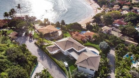 Beautiful house with five suites, sensational view of Geribá Beach,...