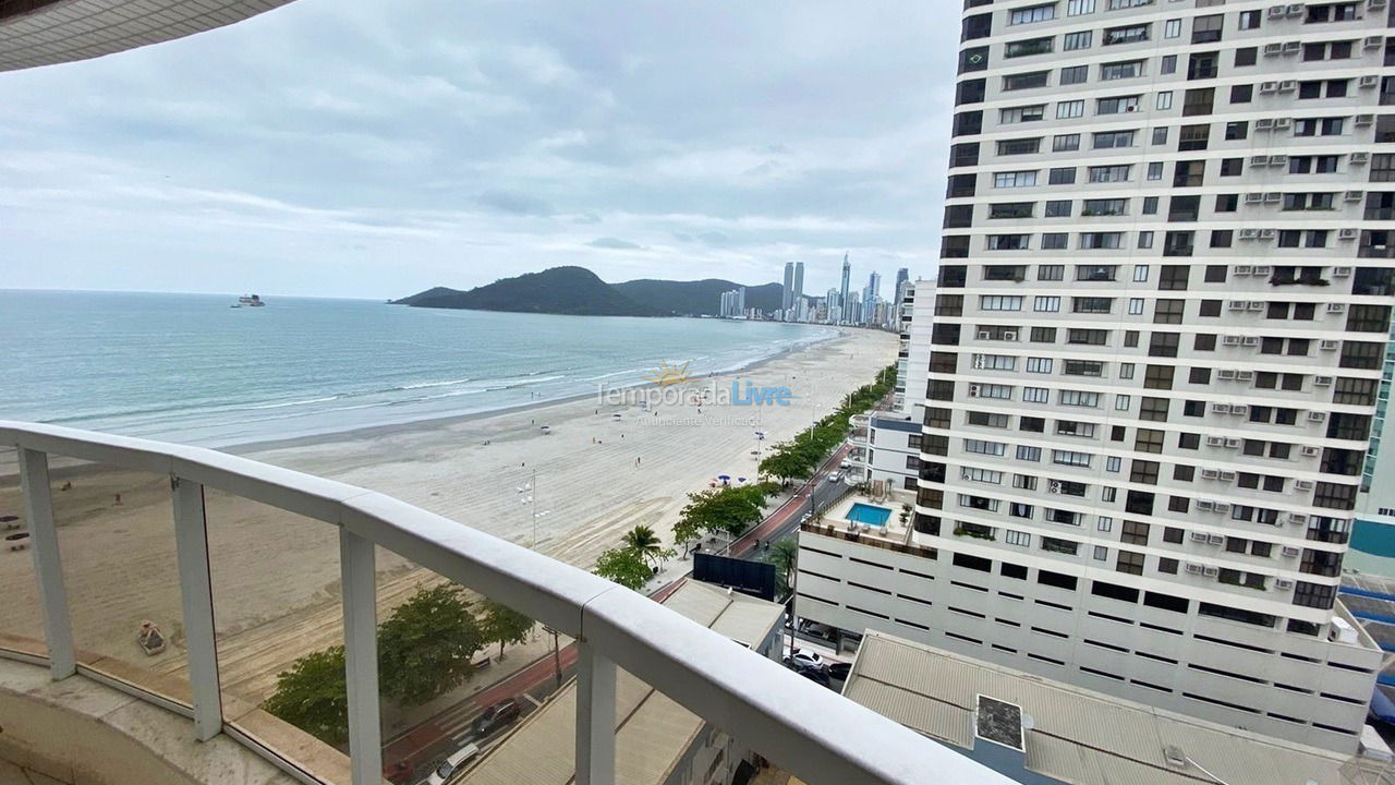 Apartamento para aluguel de temporada em Balneário Camboriú (Praia Central)