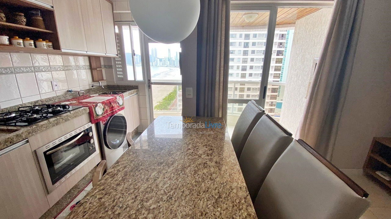 Apartamento para aluguel de temporada em Balneário Camboriú (Praia Central)