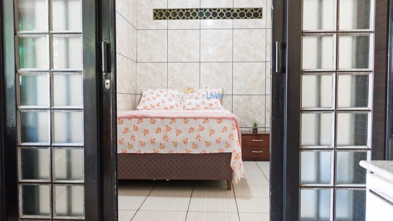Apartment for vacation rental in Jardim Alice Ii (Paraná)