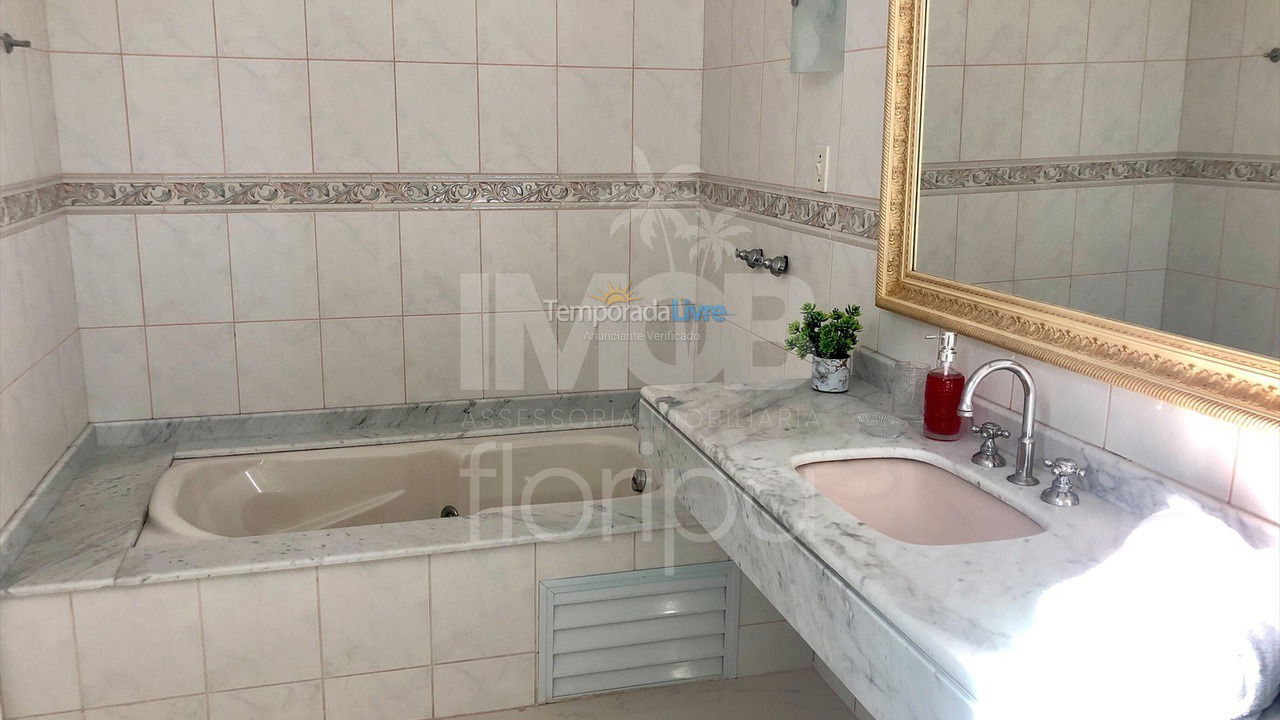 House for vacation rental in Florianopolis (Jurerê Internacional)