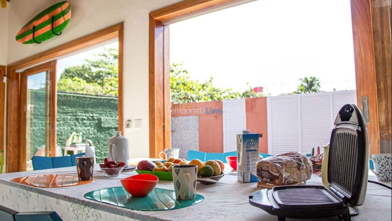 Casa para aluguel de temporada em Guarujá (Praia do Pernambuco)