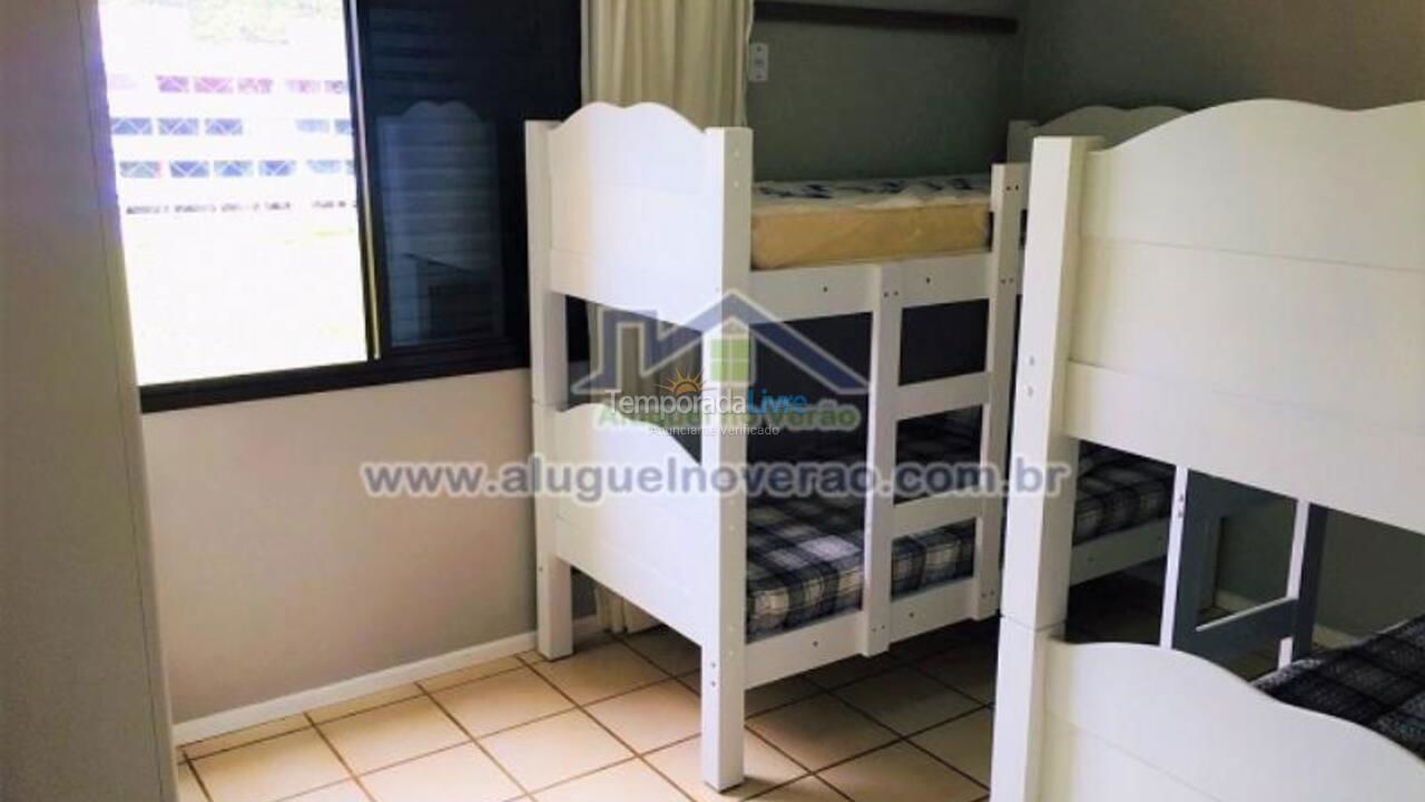 Apartamento para aluguel de temporada em Florianópolis (Praia Brava)