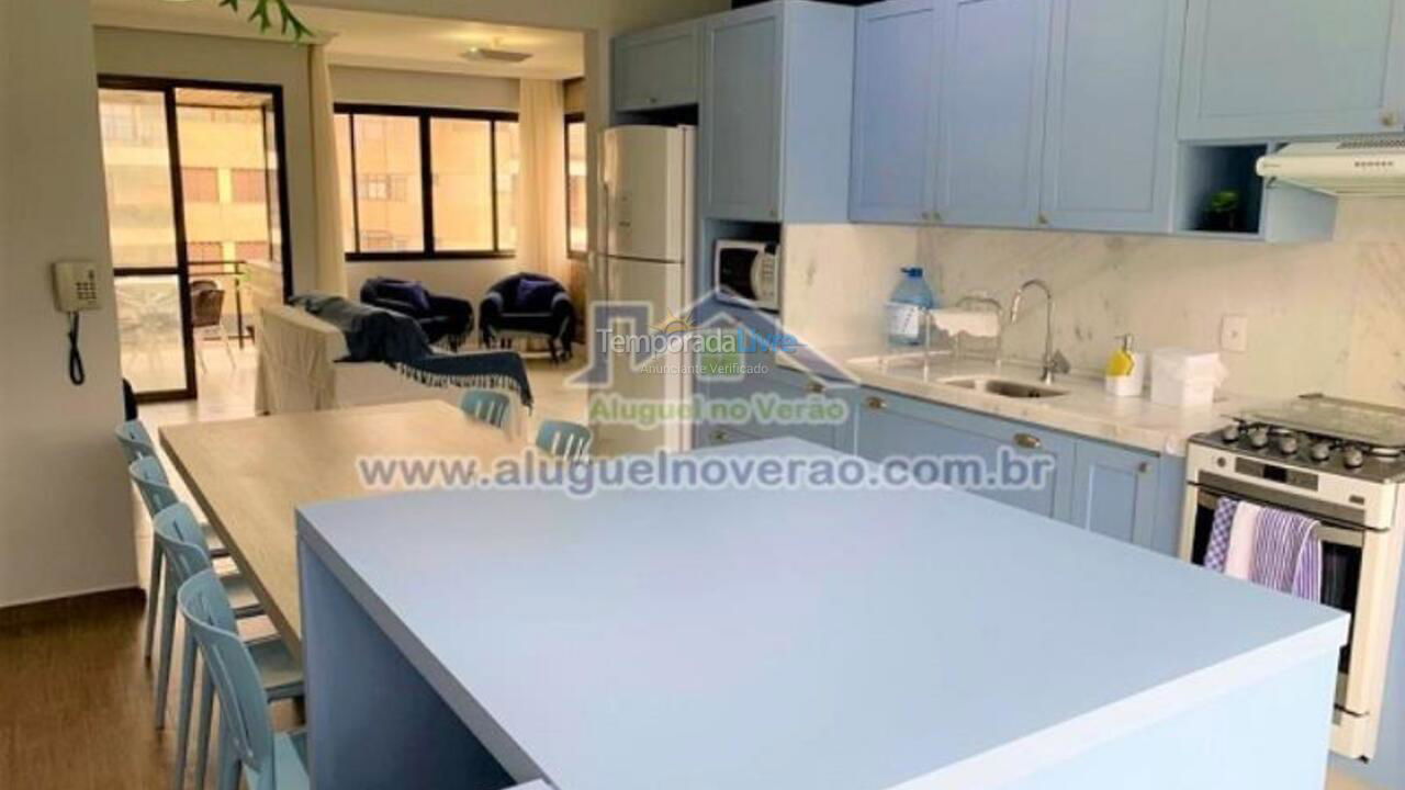 Apartamento para aluguel de temporada em Florianópolis (Praia Brava)