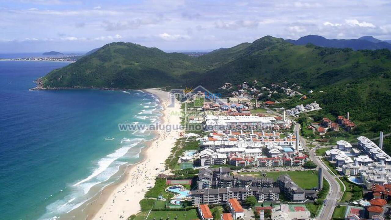 Apartamento para aluguel de temporada em Florianópolis (Praia Brava)