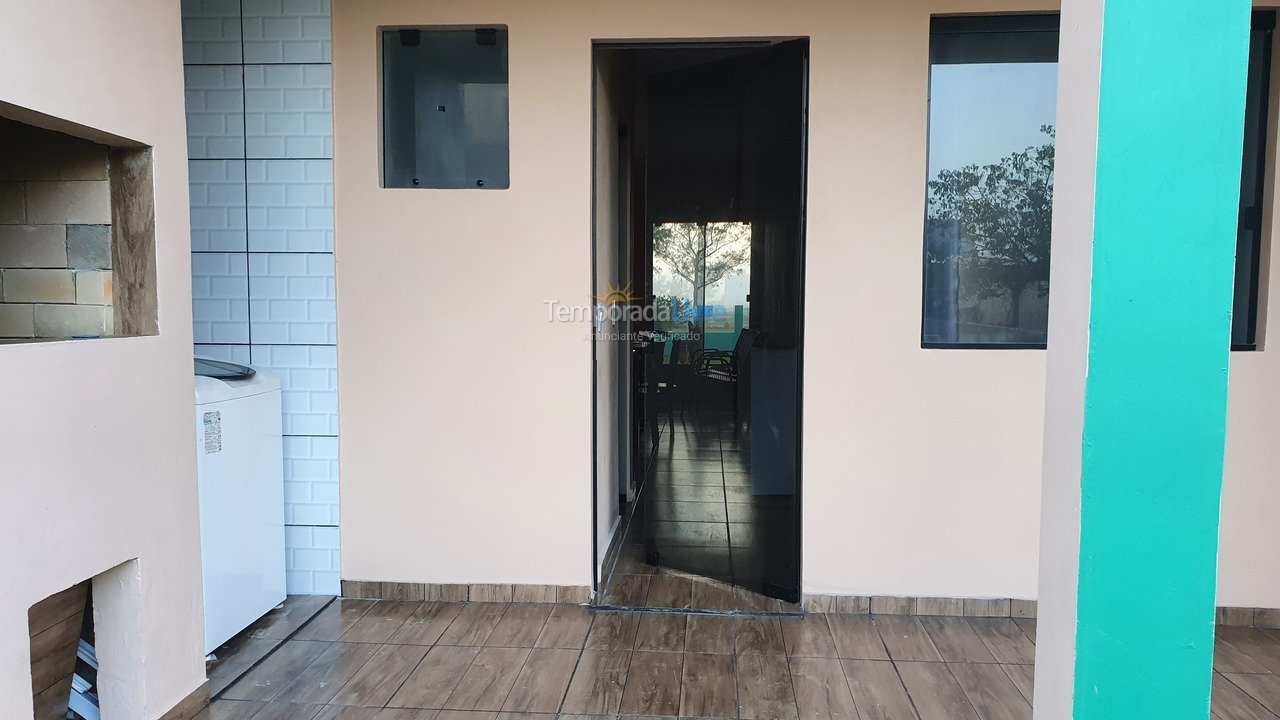 Apartamento para aluguel de temporada em Balneário Gaivota (Praia Lagoa Cortada)