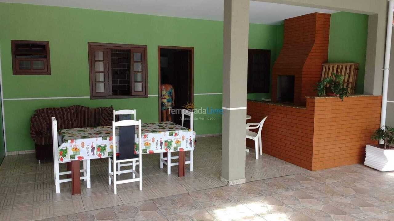 Casa para aluguel de temporada em Guaratuba (Brejatuba)