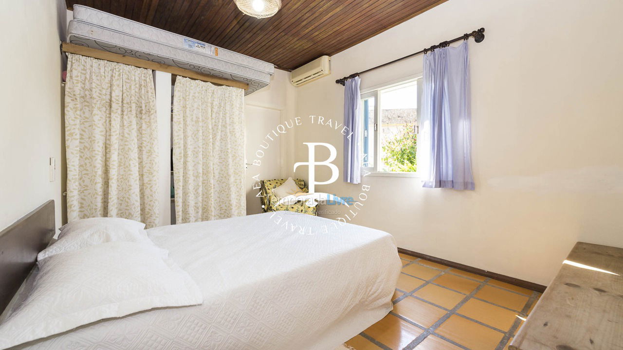 Casa para aluguel de temporada em Bombinhas (Praia de Bombas)