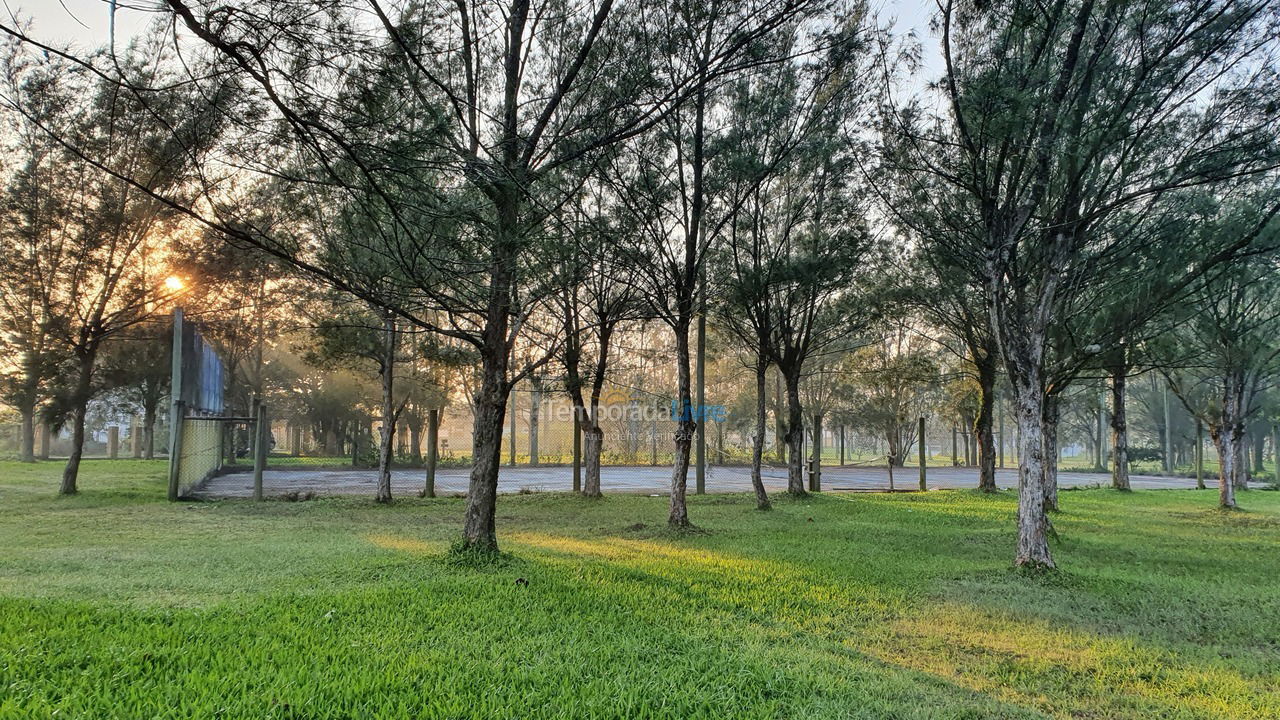 Apartamento para alquiler de vacaciones em Balneário Gaivota (Praia Lagoa Cortada)