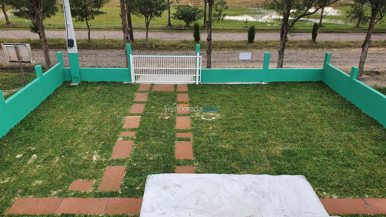 Apartamento para alquiler de vacaciones em Balneário Gaivota (Praia Lagoa Cortada)