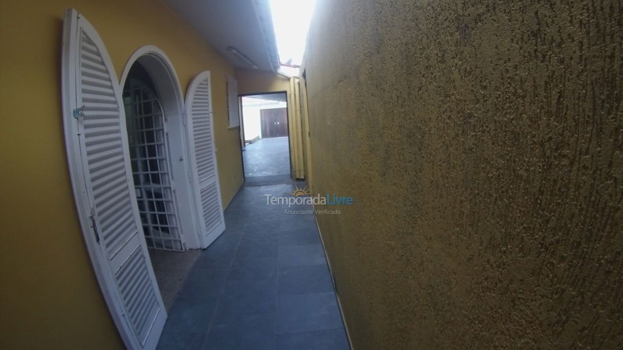 Casa para aluguel de temporada em Guarujá (Enseada)