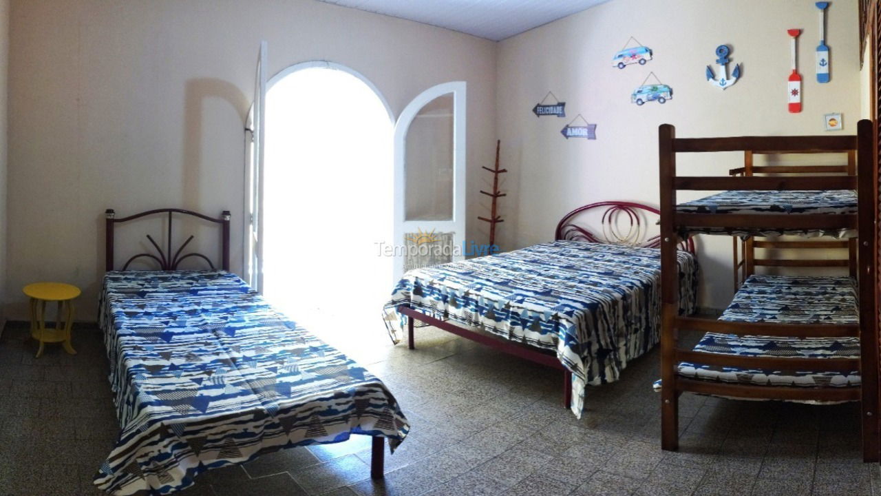 Casa para aluguel de temporada em Guarujá (Enseada)
