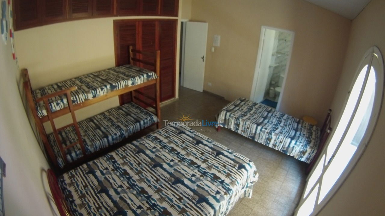 Casa para aluguel de temporada em Guarujá (Enseada)