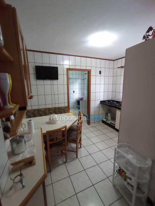 Apartamento para aluguel de temporada em Itapema (Meia Praia)