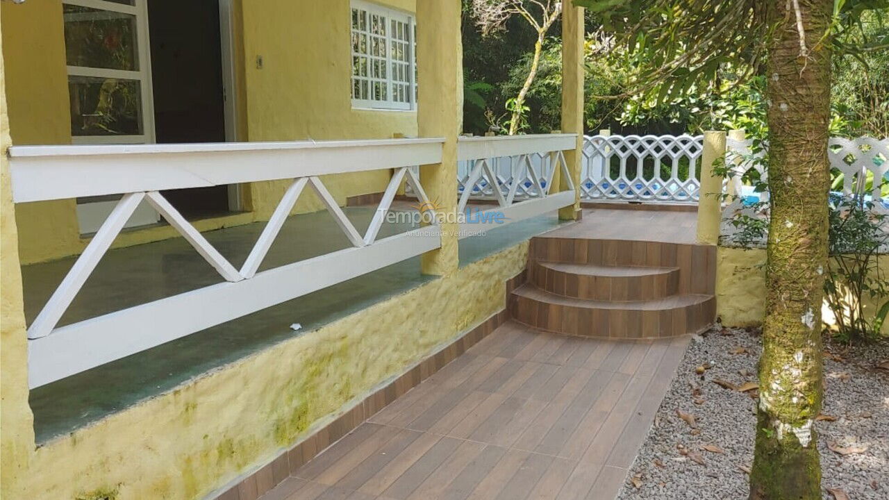 Casa para aluguel de temporada em Ubatuba (Lagoinha)