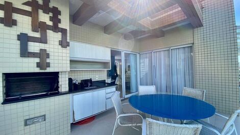 Pé na Areia penthouse Available New Year's Eve 2024 for Riviera rental.