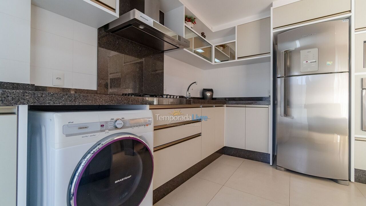 Apartment for vacation rental in Bombinhas (Praia de Bombinhas)