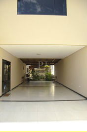 House in a gated community, security, swimming pool, WiFi and air conditioning