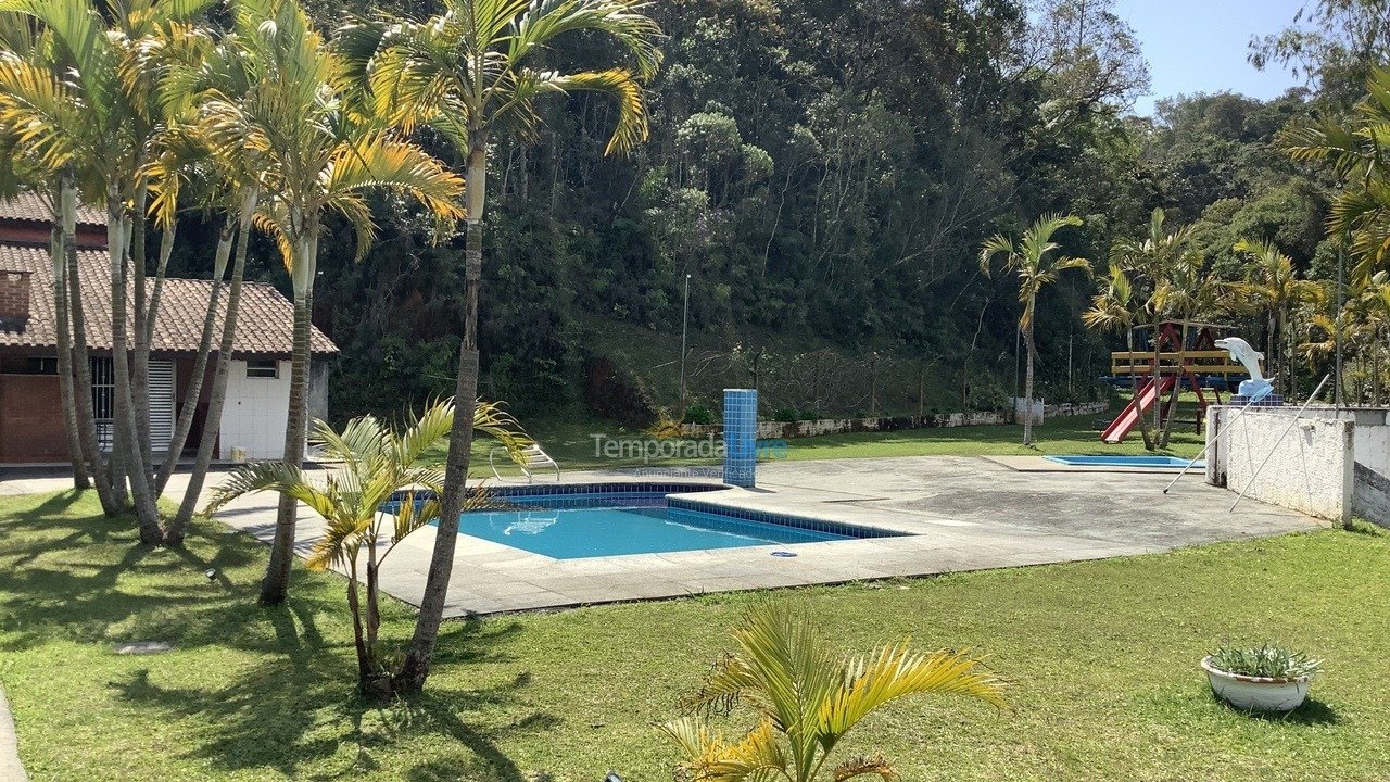 Chácara / sítio para aluguel de temporada em Mogi das Cruzes (Taiaçupeba)