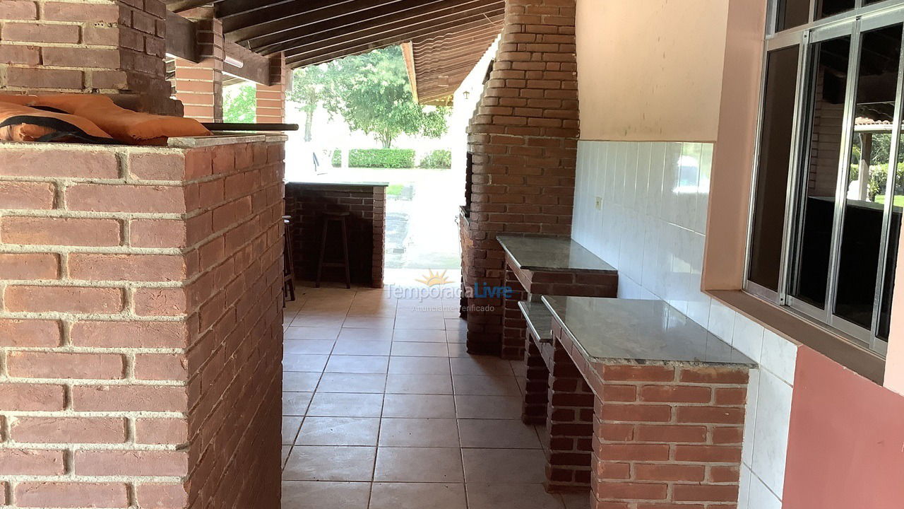 Chácara / sítio para aluguel de temporada em Mogi das Cruzes (Taiaçupeba)