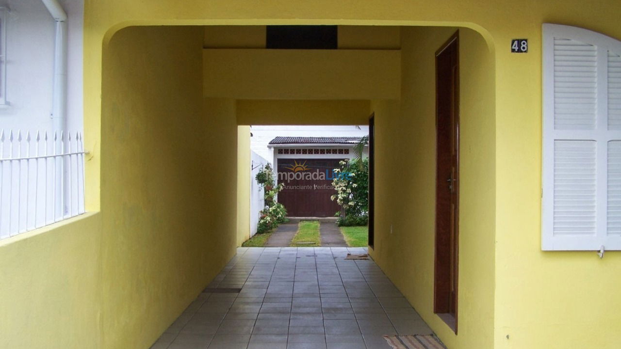 Casa para aluguel de temporada em Florianópolis (Cachoeira do Bom Jesus)