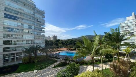 Vacation Rentals in All Time Condominium in Riviera de São Lourenço