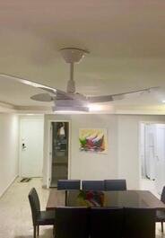 Sala com ventilador de teto