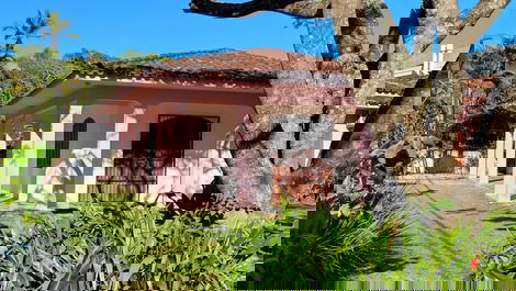 Beautiful house one block from the sea.