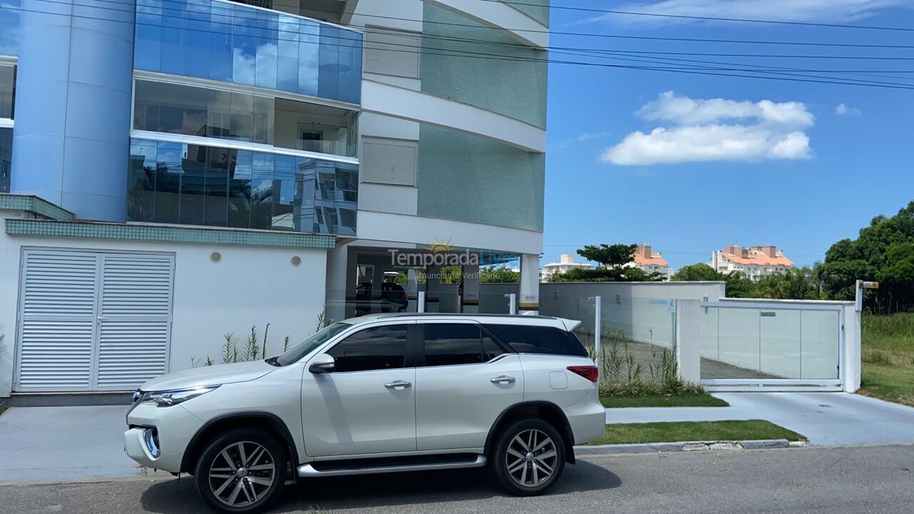 Apartamento para aluguel de temporada em Governador Celso Ramos (Praia de Palmas)