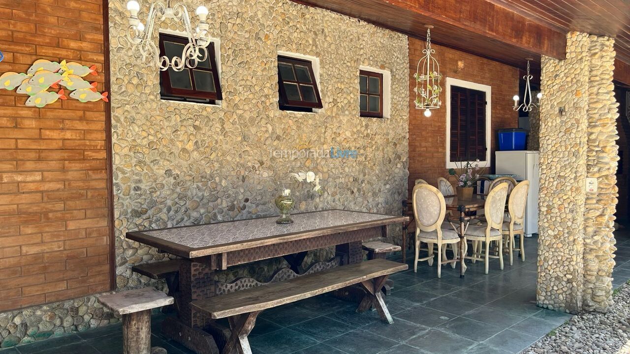 Casa para aluguel de temporada em Ubatuba (Horto Florestal)