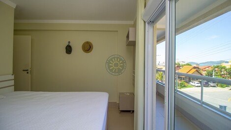 Apartamento de 3 dormitórios com vista para o mar