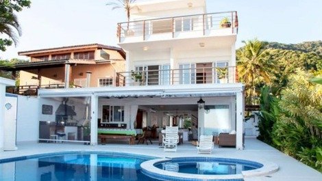 High Standard Property Facing the Sea on Juquehy Beach - Vacation !!