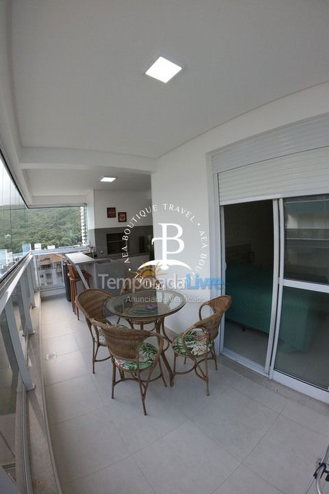 Apartamento para alquiler de vacaciones em Governador Celso Ramos (Praia de Palmas)