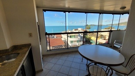 APARTMENT WITH SEA VIEW ON BEACH OF BOMBAS