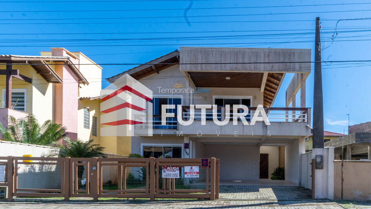 Casa para aluguel de temporada em Bombinhas (Canto Grande)