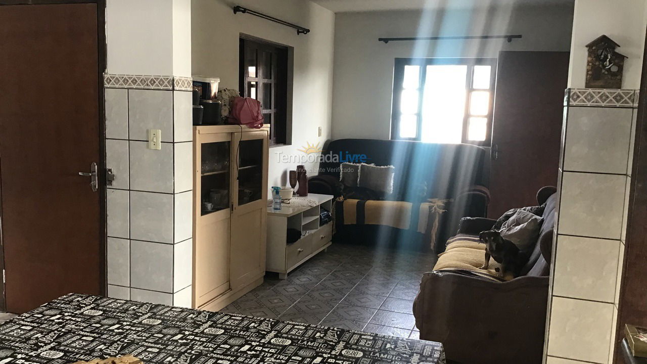 House for vacation rental in Guaratuba (Barra do Saí)